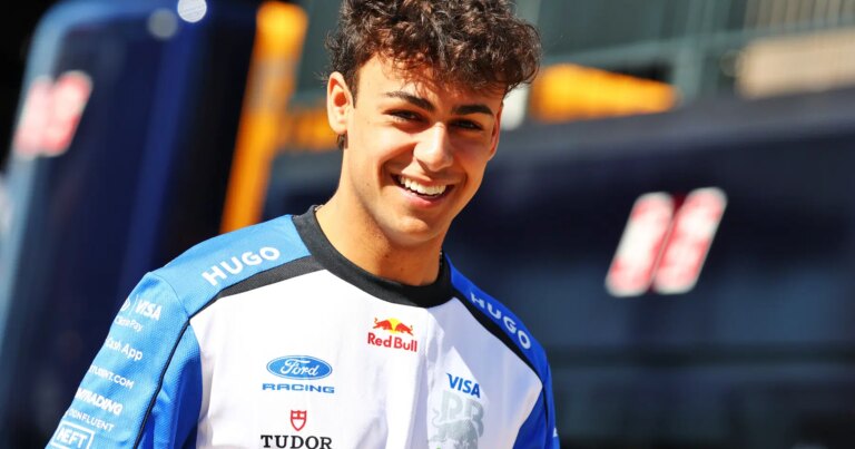 Arvid Lindblad Passes First Driving Lesson in Licence Bid