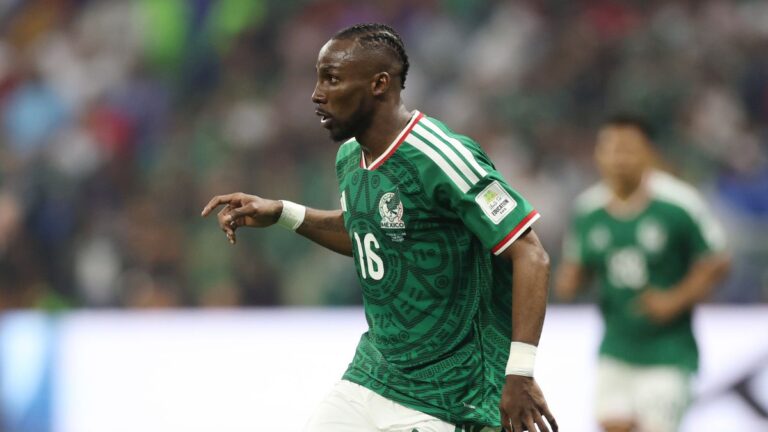 Aston Villa Weigh Move for Mexico's World Cup Star Julian Quinones