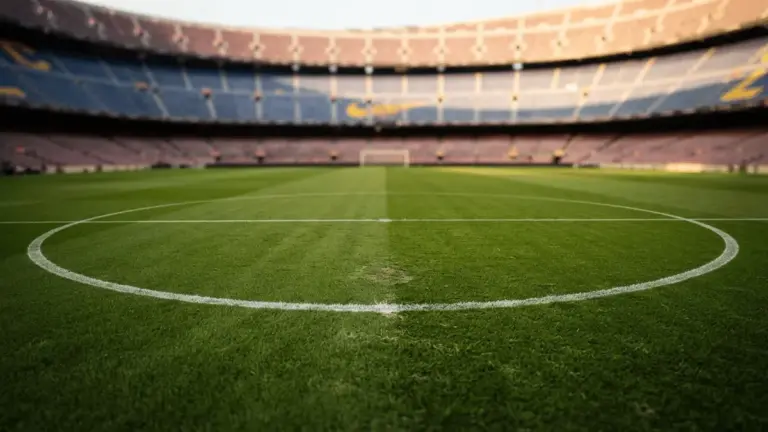 Barcelona Eye Midfielder Amid De Jong Injury and Strained Ties
