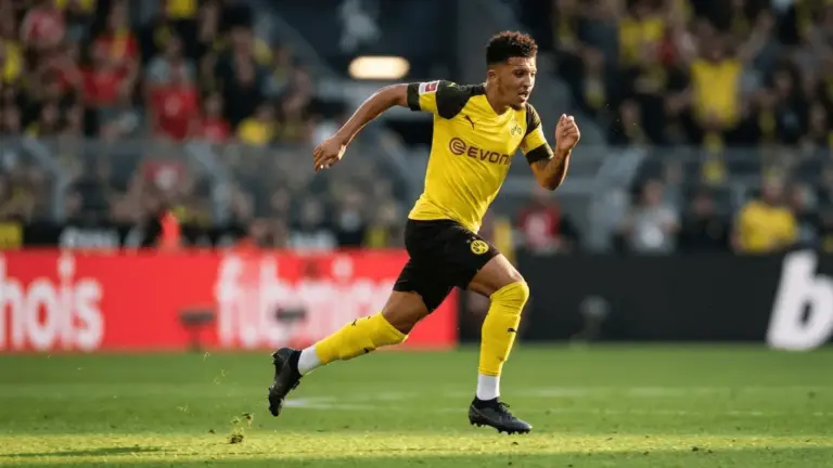 Barcelona Submit Bid to Borussia Dortmund for Winger Adeyemi