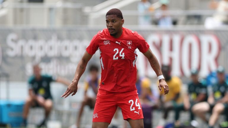 Coventry Close to Agreement for £17m Eintracht Frankfurt Defender Amenda
