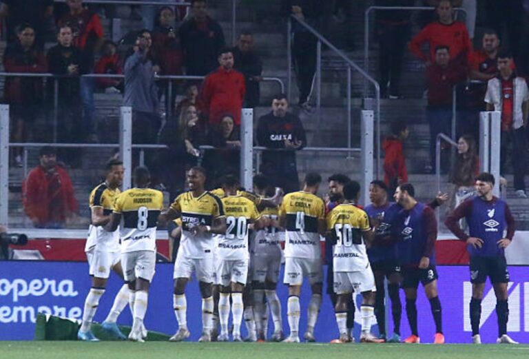 Criciuma Eyes Promotion Fight Against Struggling Ponte Preta