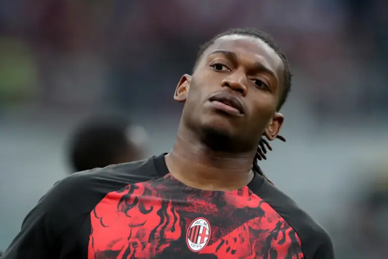 Fenerbahce Hold Talks in Milan Over Rafael Leao Ahead of Tie