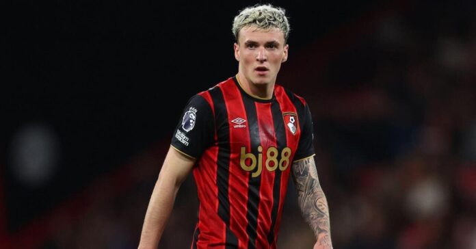 Fiorentina Sign Bournemouth's Jimenez on Loan Amid Suspension