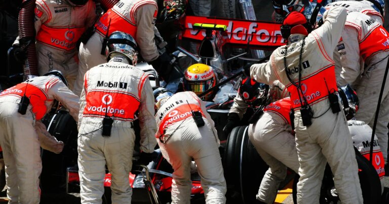 Hamilton's Pit Stop Error at Silverstone Costs Critical Points in 2007 Championship