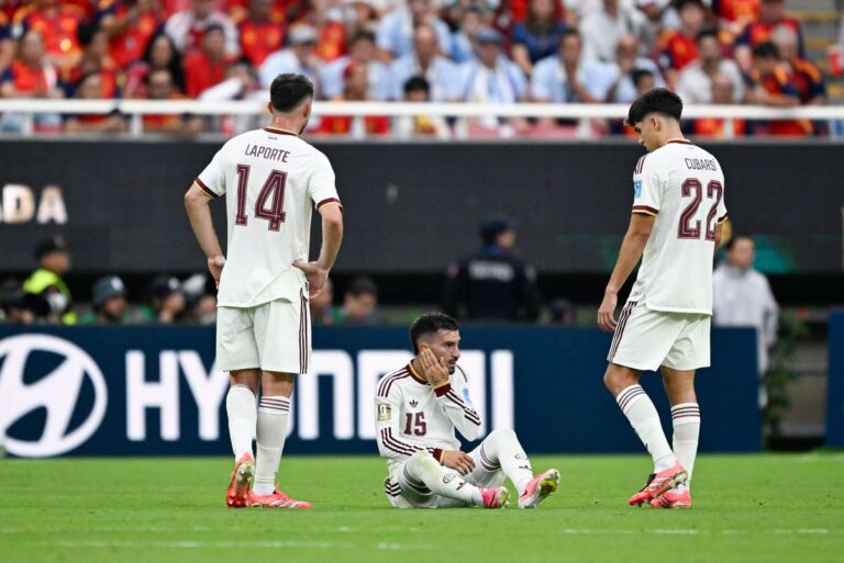 La Roja's Defence Shines as Unai Simon Sets World Cup Record