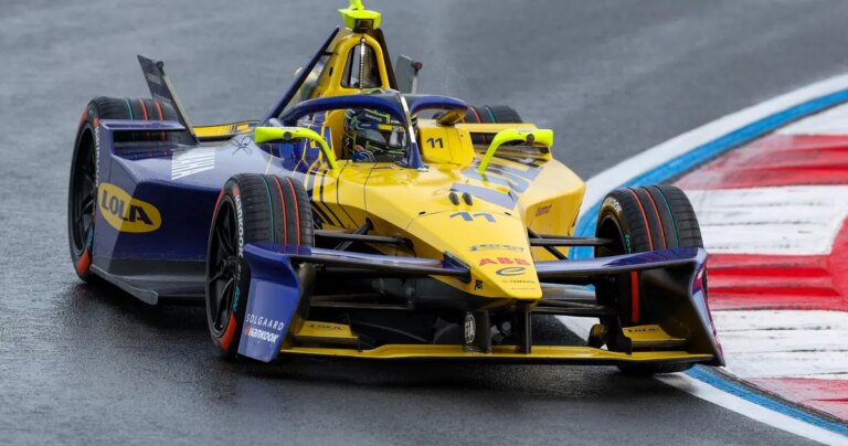 Lucas di Grassi Claims First Formula E Victory in Shanghai E-Prix
