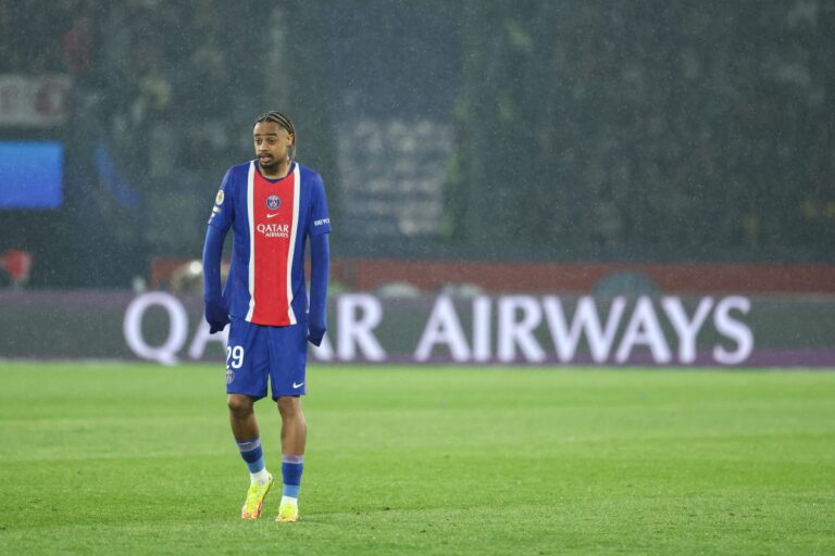 PSG Winger Barcola Declines Contract Extension Amid Transfer Interest