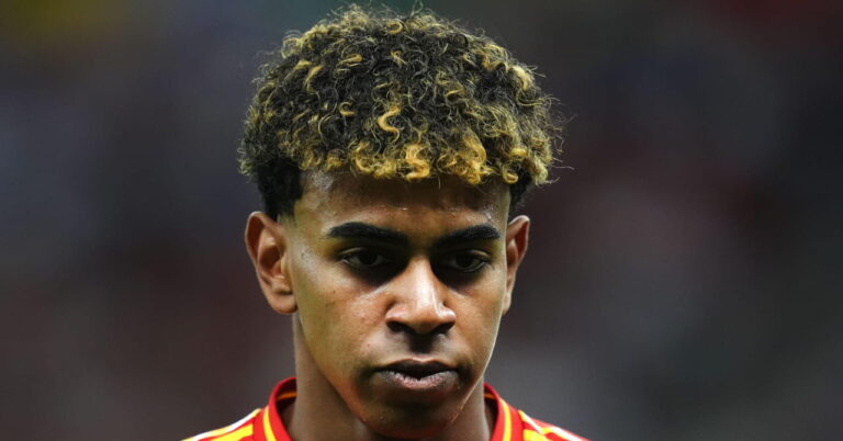 Spain Coach De la Fuente Urges Calm for Yamal Ahead of Belgium Clash