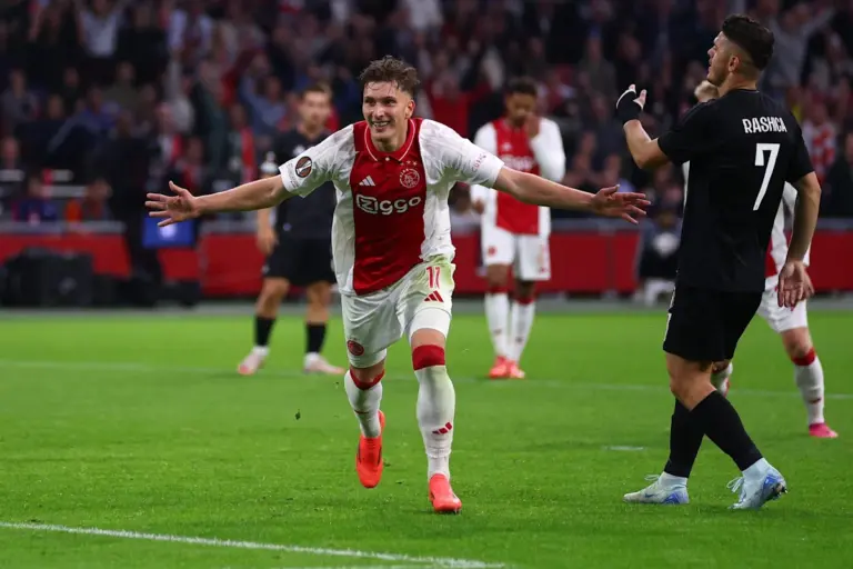 Ajax in Talks with PSG Over Mika Godts as Premier League Interest Grows