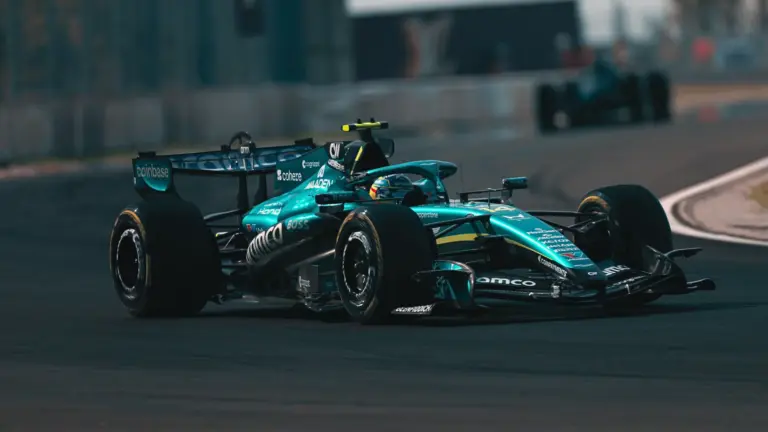 Aston Martin's AMR26 Compared to Newey's Unraced McLaren MP4-18