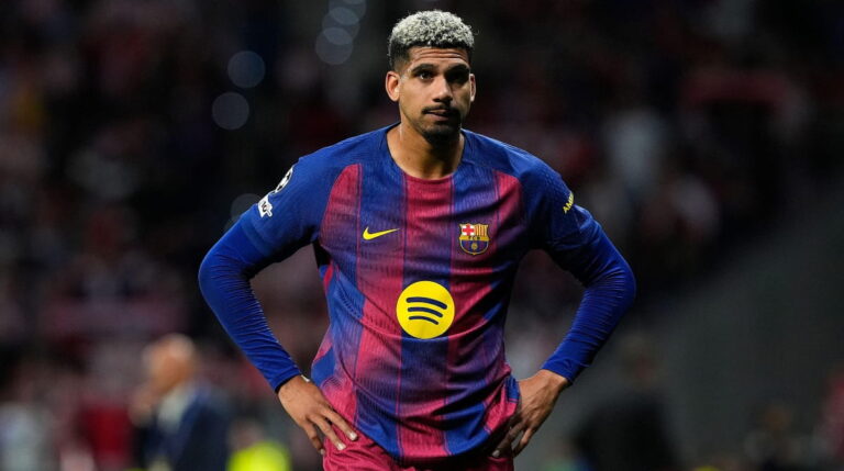 Liverpool Agree Loan Deal for Barcelona Defender Ronald Araujo