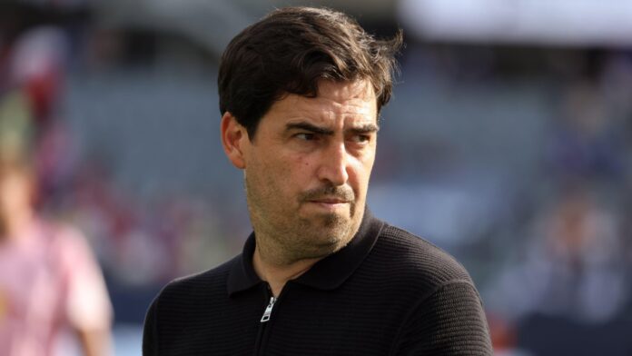 Liverpool Boss Iraola Remains Positive After 4-2 Loss to Leeds