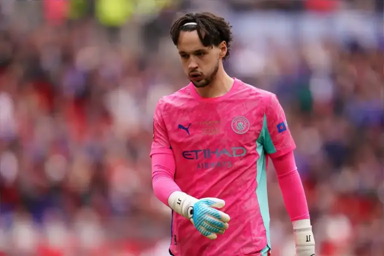 Manchester City in Talks to Sign Rulli as Trafford Replacement