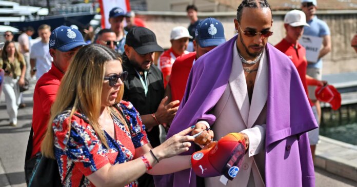 Otmar Szafnauer Questions 'Ridiculous' Style Choices of Lewis Hamilton