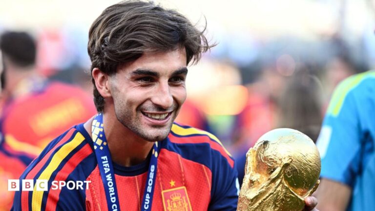 PSG Reach Deal in Principle to Sign Ferran Torres from Barcelona