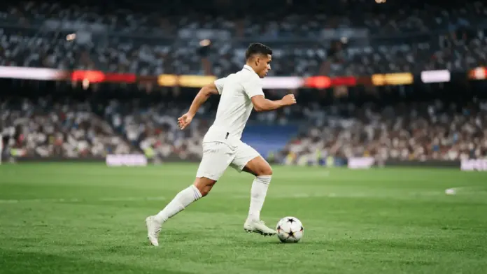 Real Madrid Confirm Vinícius Júnior's Contract Extension Until 2032