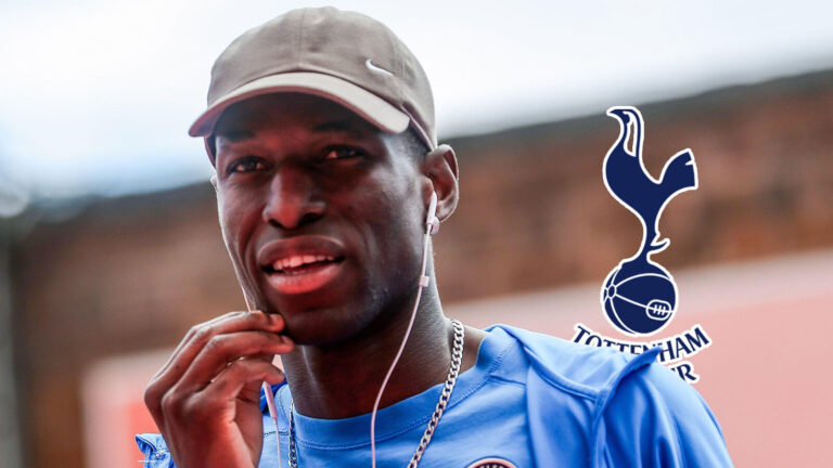Tottenham Weigh Move for Chelsea Striker Nicolas Jackson Amid Talks