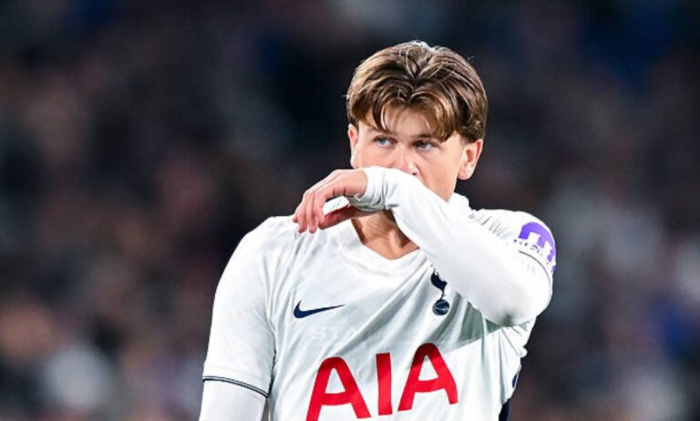 Tottenham and FC Köln in Advanced Negotiations for Mikey Moore Loan